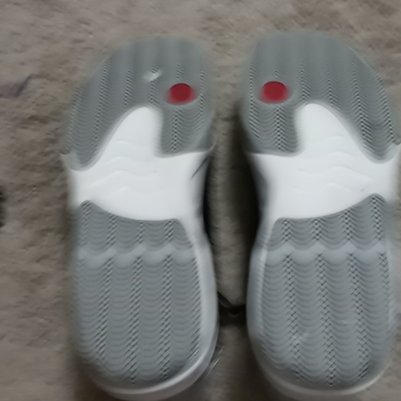 New air jordans - Picture 3 of 3